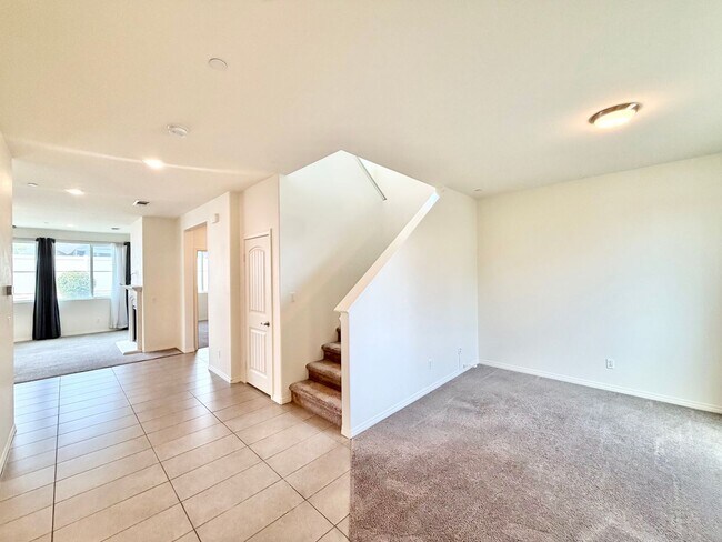 Building Photo - 30136 Sutton Ct