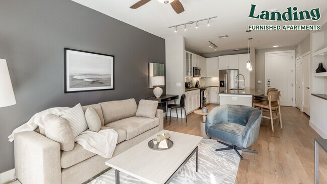 Building Photo - 3300 N Scottsdale Rd