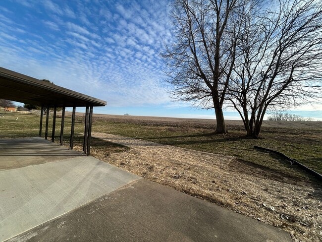 Building Photo - Now available for rent — this top-quality, beautifully updated home!