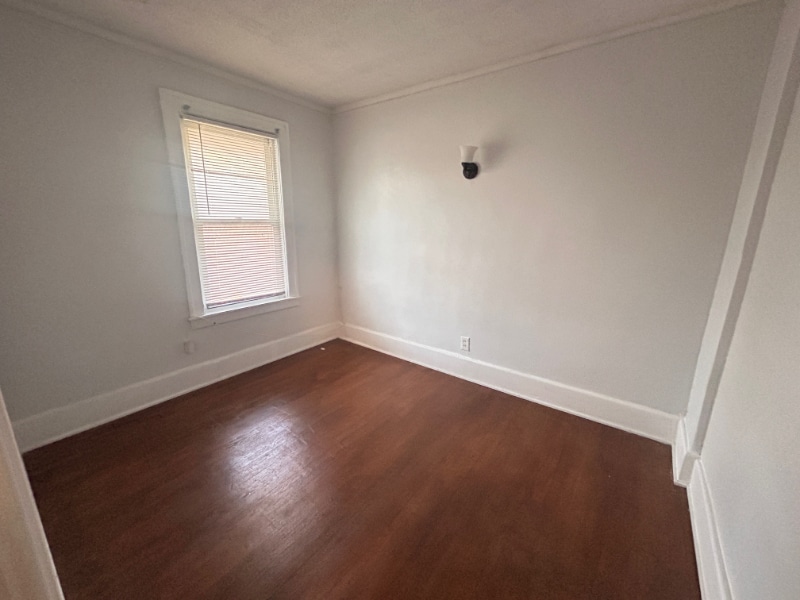 Building Photo - 2454 Virginia Park St