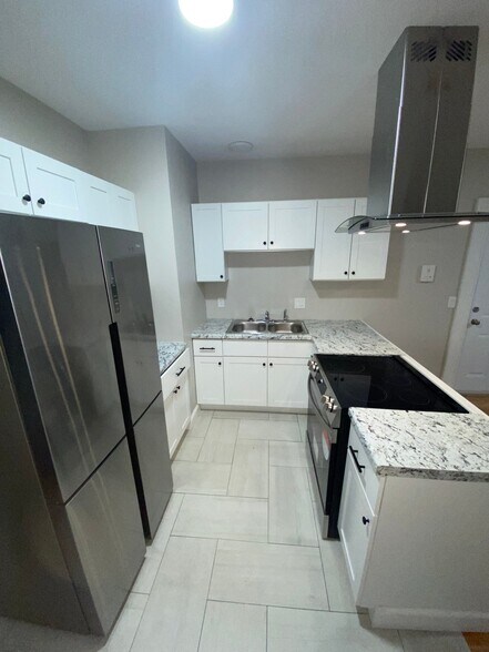 Building Photo - 280-290-290 Garden St