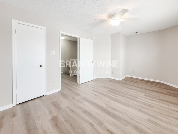 Building Photo - 9685 W Quarter Moon Dr