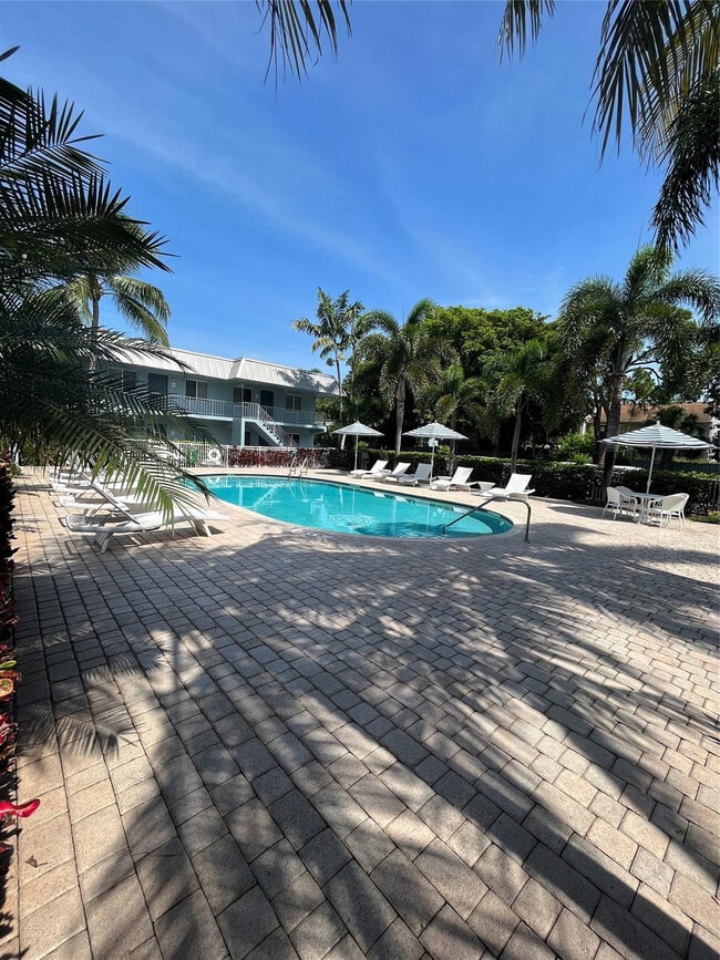 Building Photo - 1311 NE 18th St