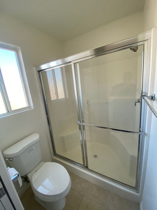 Building Photo - AVAILABLE NOW $200 off First Month Rent