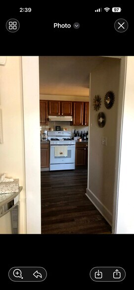 Building Photo - 52 Marlborough Ave