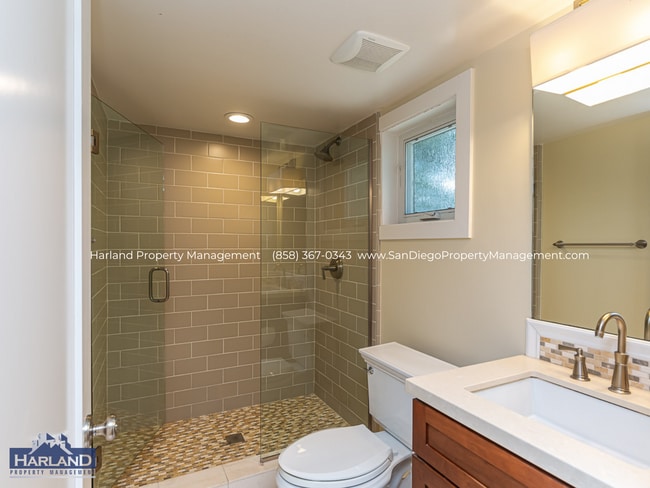 Building Photo - 7726 Ivanhoe Ave