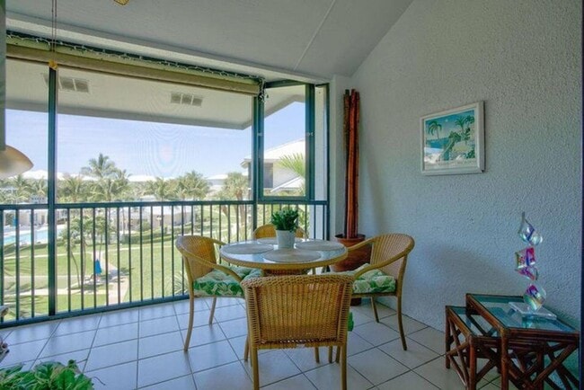 Building Photo - 143 Bay Colony Dr N