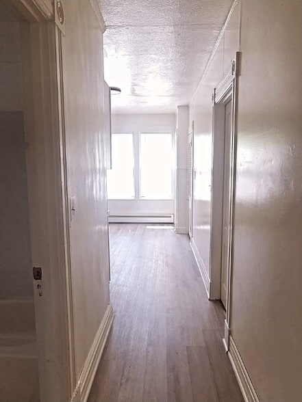 Building Photo - 75 Madison St