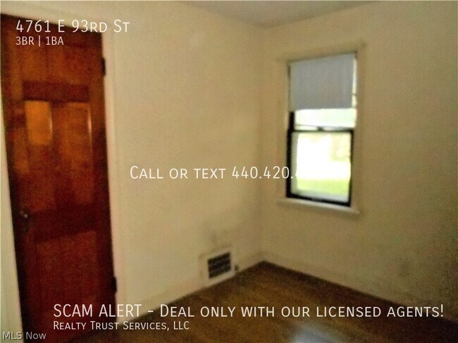 Building Photo - Renovated Cape Cod 3 bedroom 1 Bath