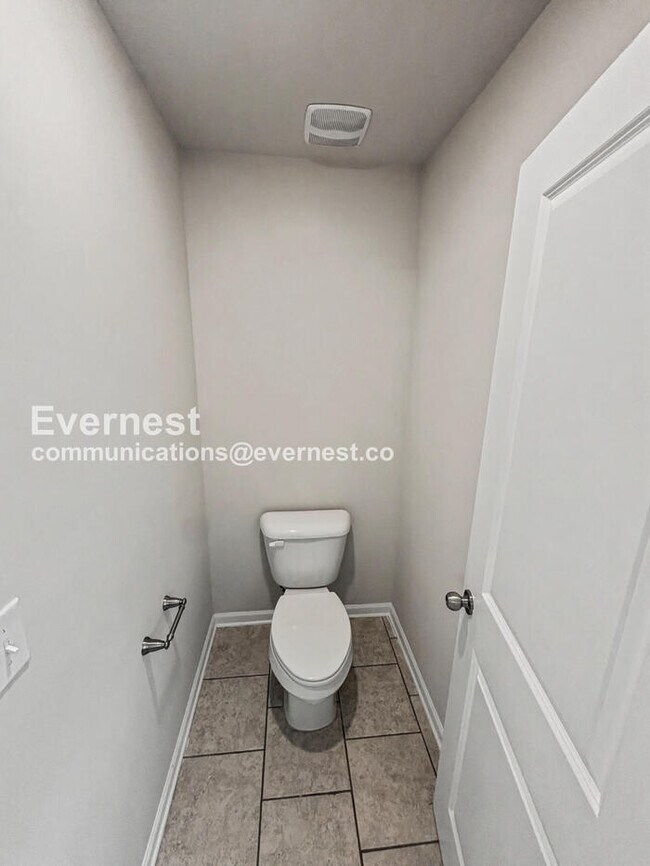 Building Photo - Limited Time Special Offer / 4-Bed, 3.5-Bath Home with Attached Garage / Pet-Friendly / Vouchers ...