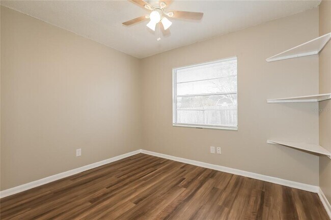 Building Photo - 2210 N Merrin St