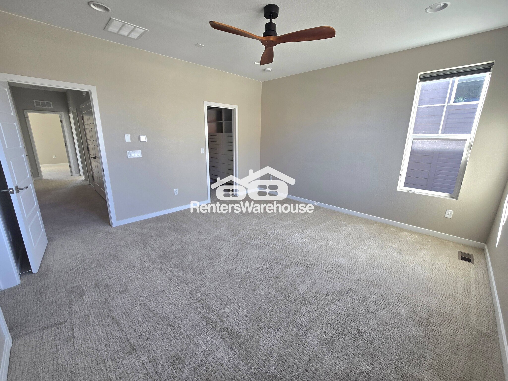 Building Photo - 9065 Southurst St