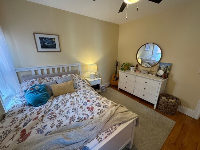 Building Photo - BEAUTIFUL UNIT IN CAMBRIDGE!!!!!!!!!!!