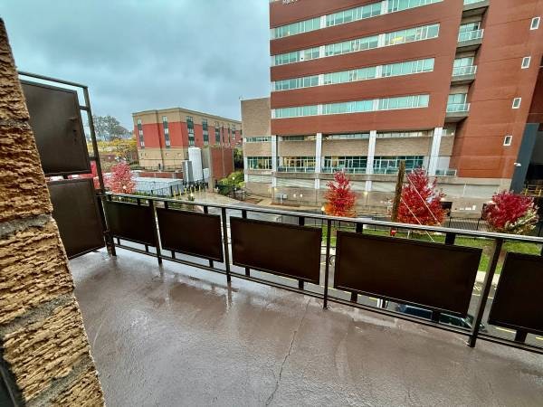 Building Photo - 30 2nd St