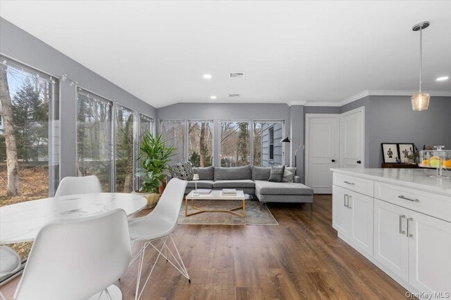 Building Photo - 111 Spier Rd