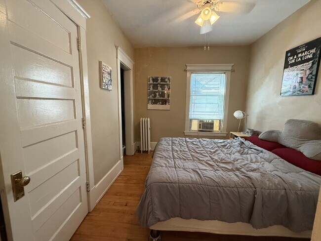 Building Photo - Charming 1BR in Historic Douglas Building ...