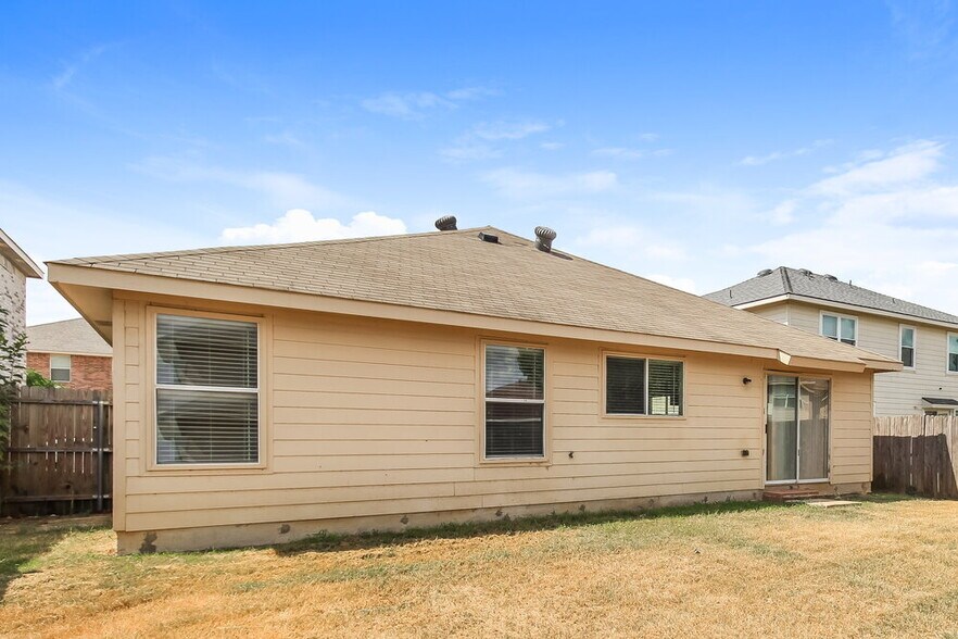 Building Photo - 348 Dakota Ridge Dr