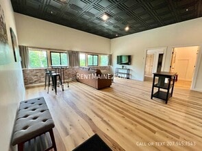Building Photo - 113 N Lancey St