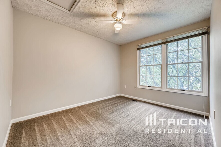 Building Photo - 19 Hunt Cup Cir