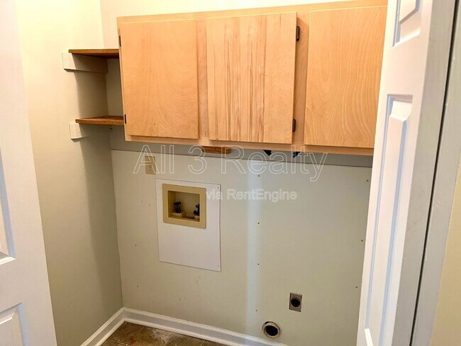 Building Photo - 120 Pye Ct