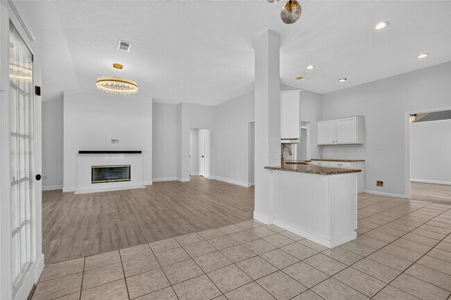 Building Photo - 7206 Glen Rosa Dr