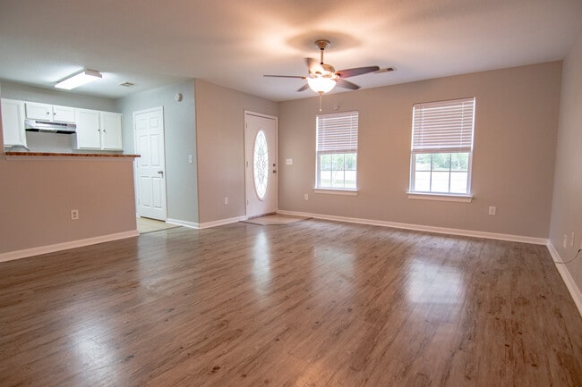 Building Photo - 155 Pine Burr St