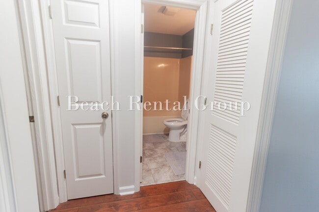 Building Photo - 4109 Pinehurst Cir