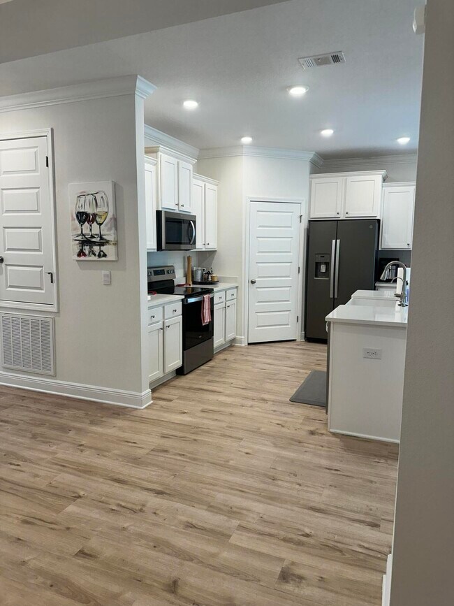 Building Photo - 207 Sea Eagle Ln