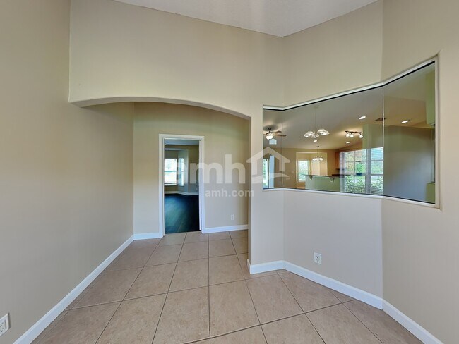 Building Photo - 6117 NW Gause Ave