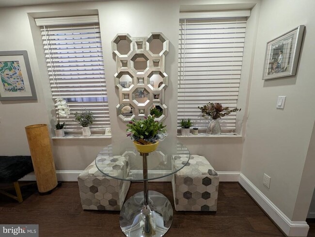 Building Photo - 2127 California St NW