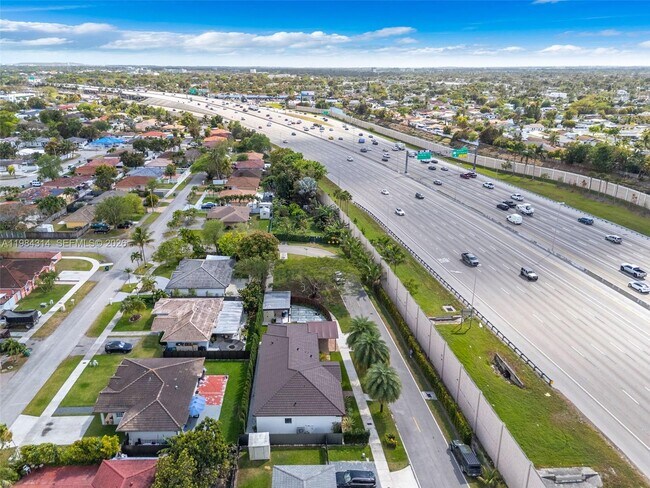 Building Photo - 17805 SW 114th Ct