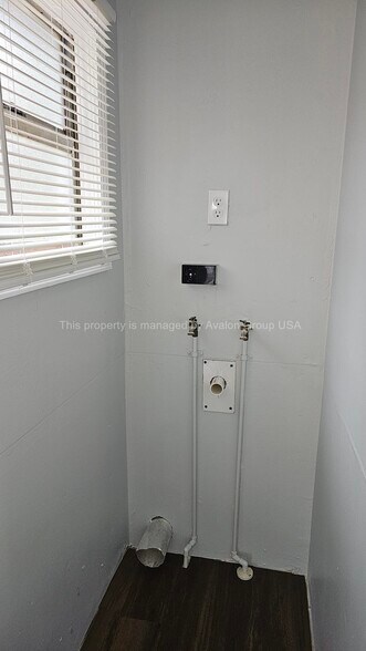 Building Photo - 912 Saratoga Blvd