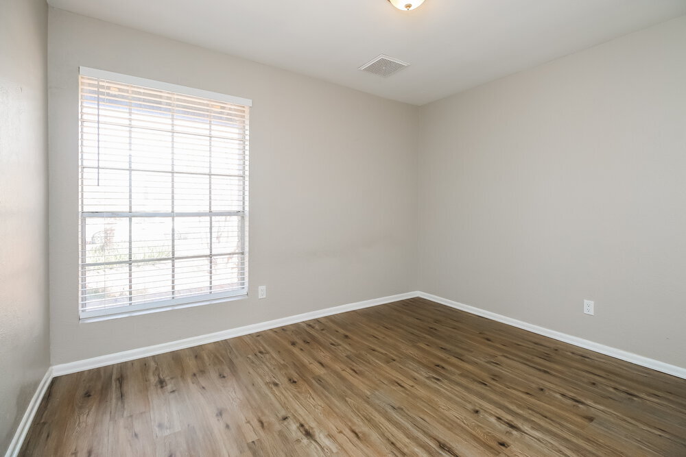 Building Photo - 1213 W Stottler Dr