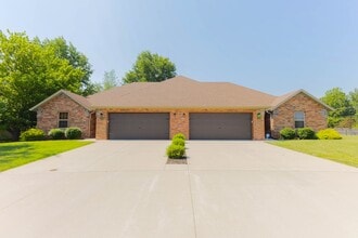 Building Photo - NEW LUXURY DUPLEX in the sought-after Sout...