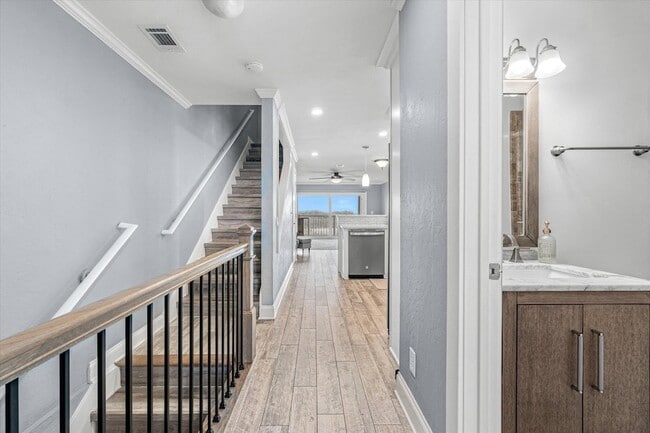 Building Photo - 3385 Coastal Hwy