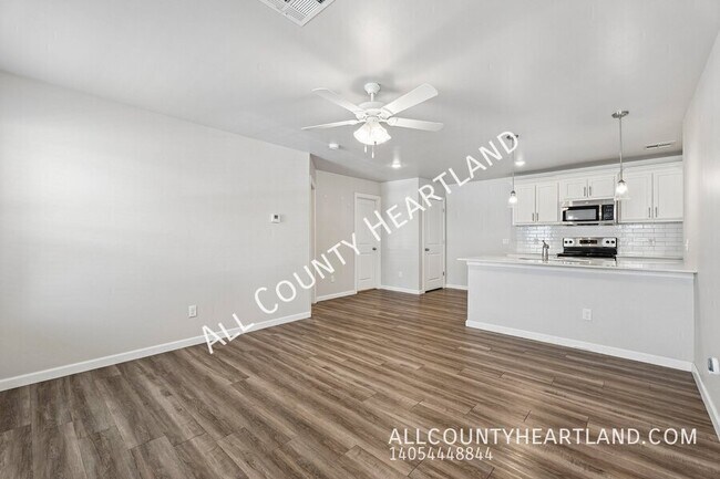 Building Photo - 12010 Rush St