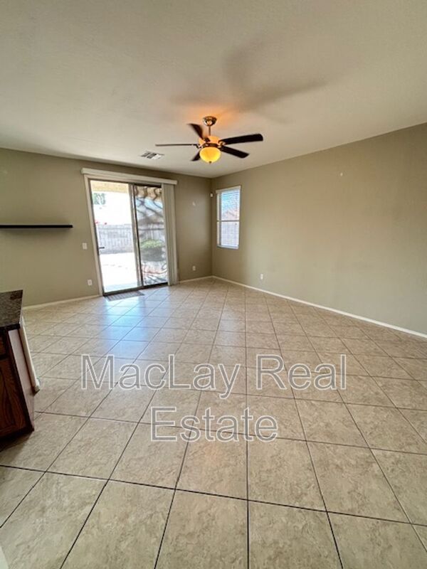 Building Photo - 4230 S Mariposa Dr