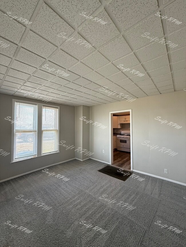 Building Photo - 314 E Kansas St