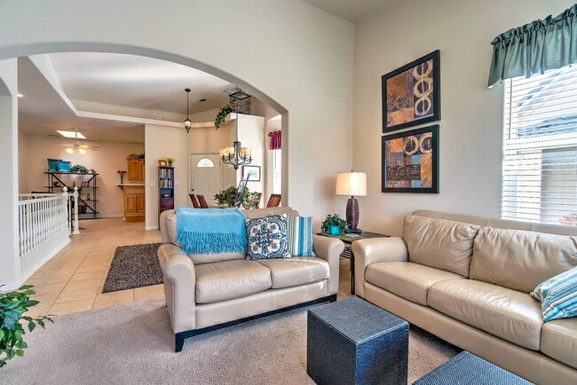 Building Photo - Fully Furnished Home. All utilities includ...