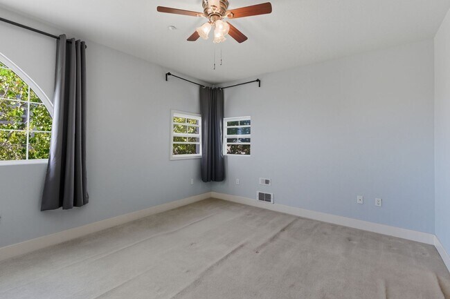 Building Photo - 1585 Brunswig Ln