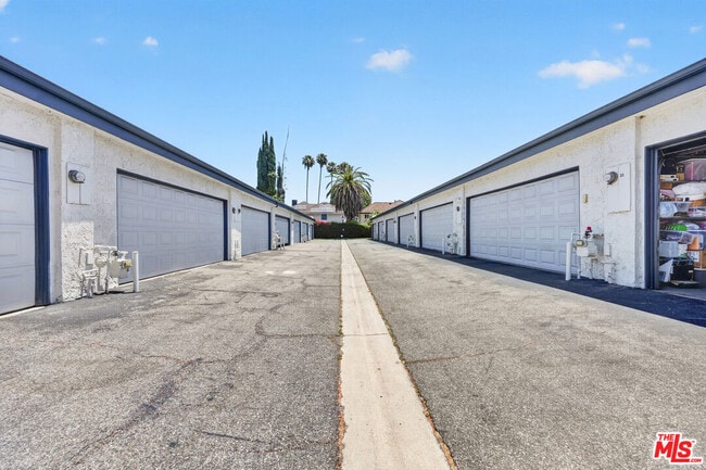 Building Photo - 19221 Sherman Way