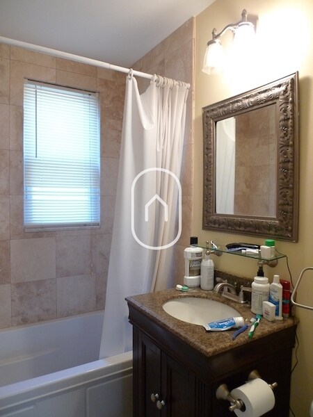 Building Photo - 100 Hillside St