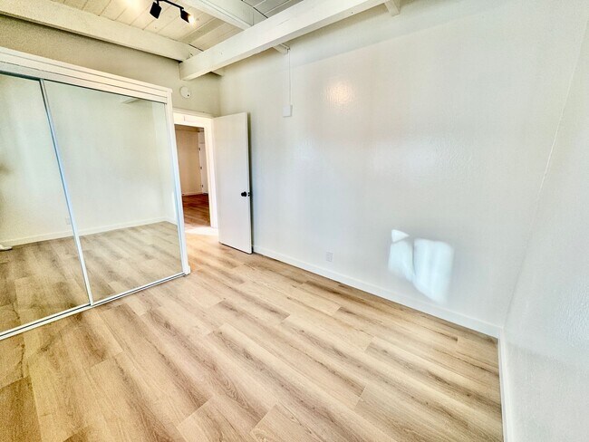 Building Photo - El Cerrito, Newly Renovated 2BR/1BA Upstairs Unit – Convenient Location!