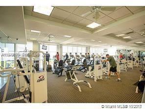 Building Photo - 16500 Collins Ave