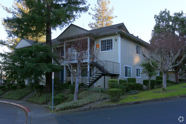 Primary Photo - Redwood Grove Apartments