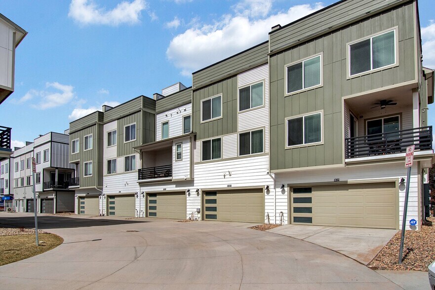 Building Photo - 12121 W 57th Dr