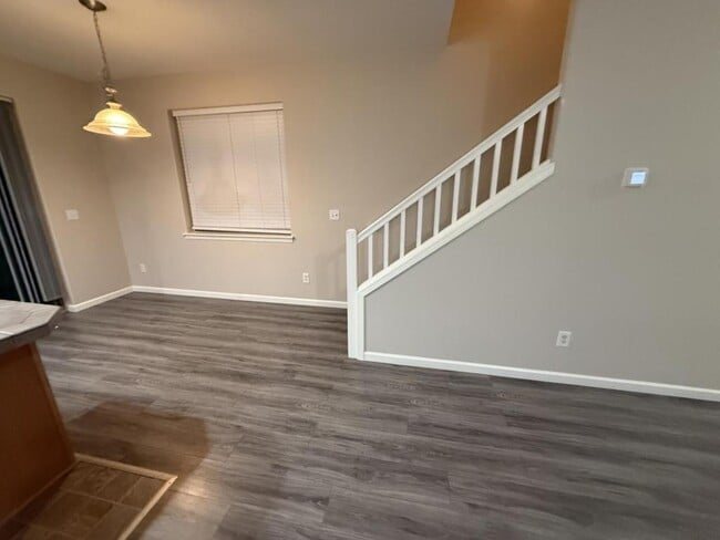 Building Photo - 13102 NE 26th St