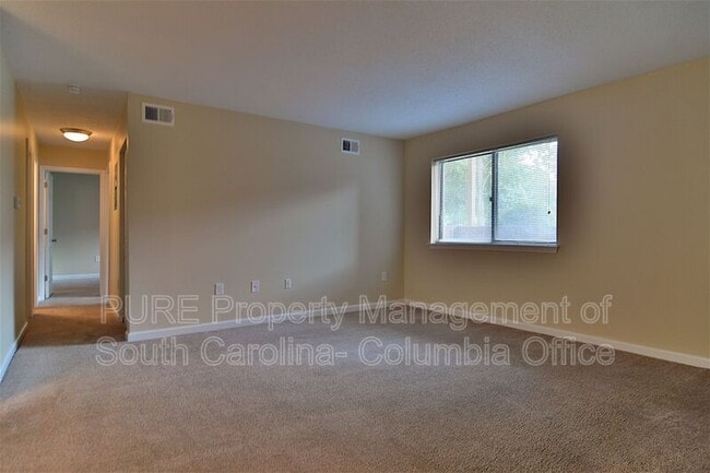 Building Photo - 515 Menlo Dr