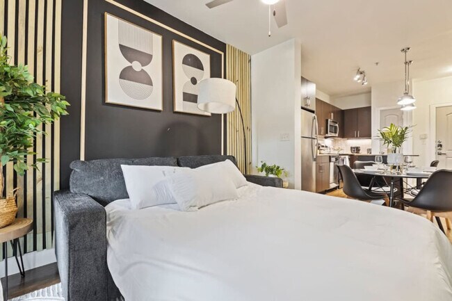 Building Photo - 5250 Town and Country Blvd