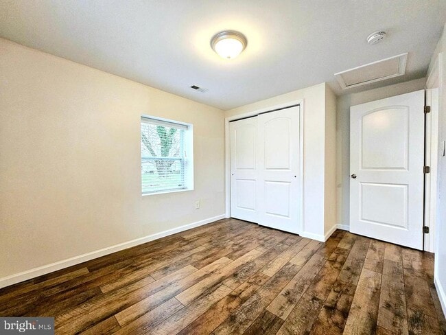 Building Photo - 143 Mitscher Rd